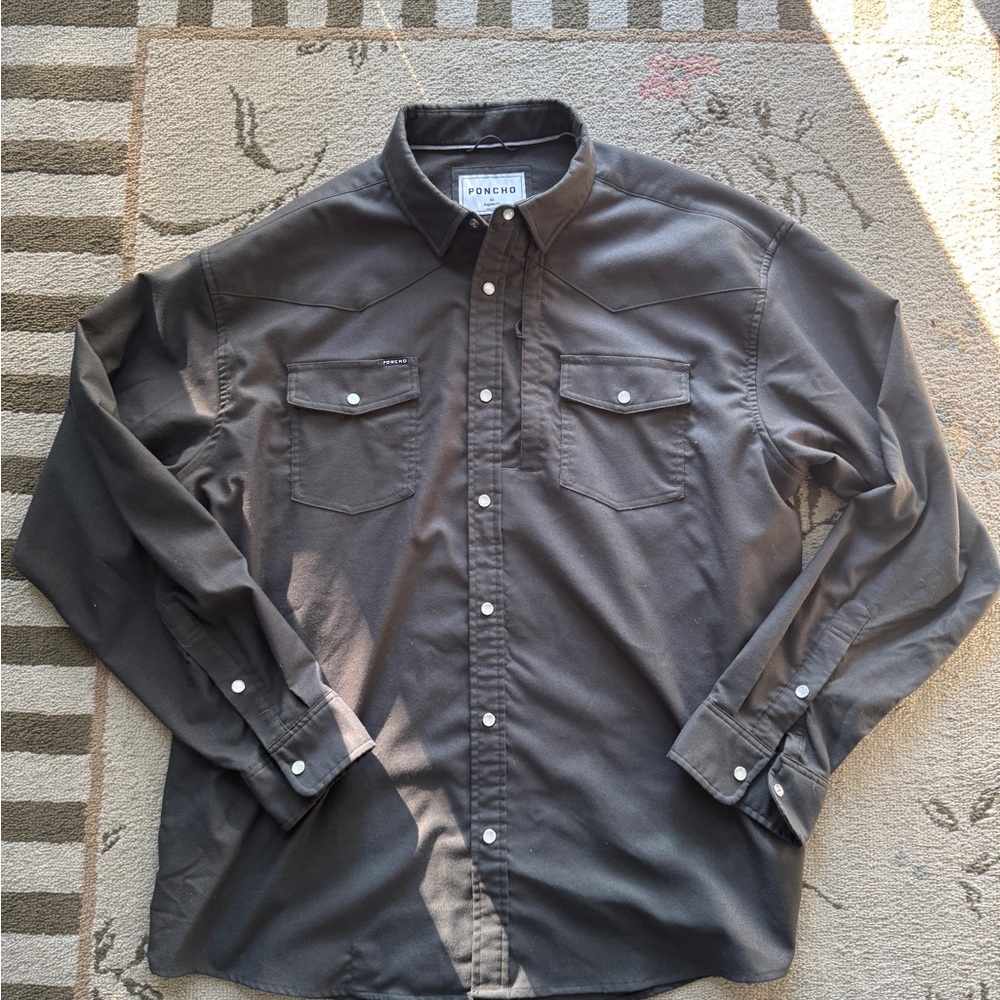 Poncho Men's Charcoal Button Down Shirt. Pearl Snaps. NWOT